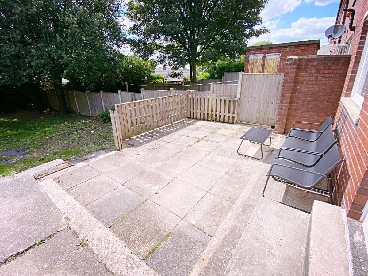 Entire 3-Bedroom Home In Oldham - Guest House מראה חיצוני תמונה